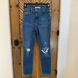 Levi’s (25 / 0) 721 High Rise Skinny Medium Wash Blue Jeans - Distressed Knees